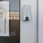 Als & *